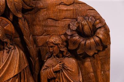 Relief  style Gothic -  Style  en Hand -Carved Wood Oak, 19th Century