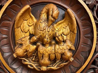 Relief Feeding Pelikan style Gothic - Style en Hand - Carved Wood Oak, Netherlands  19 th century ( Anno 1865 )