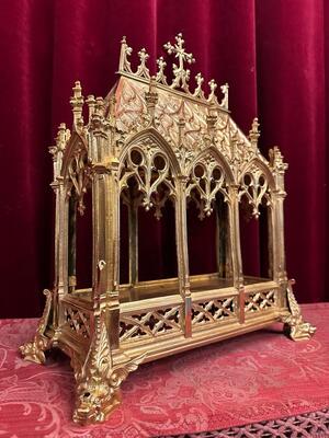 Reliquary style Gothic - Style en Bronze - Gilt Polished & Varnished, France 19 th century ( Anno 1885 )