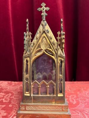 Reliquary - Relic  style Gothic - Style en Bronze Gilt / Glass, France 19 th century ( Anno 1875 )