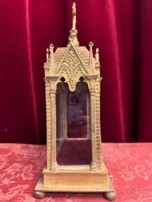 Reliquary - Relic  style Gothic - Style en Bronze Gilt / Glass, France 19 th century ( Anno 1875 )
