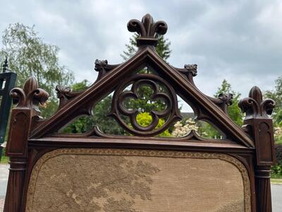 Screen style Gothic - Style en Walnut wood / Fabrics, France 19 th century ( Anno 1840 )