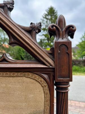 Screen style Gothic - Style en Walnut wood / Fabrics, France 19 th century ( Anno 1840 )