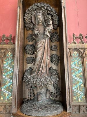 St. Mary Altar style Gothic - Style en Oak wood, Belgium 19 th century ( Anno 1870 )