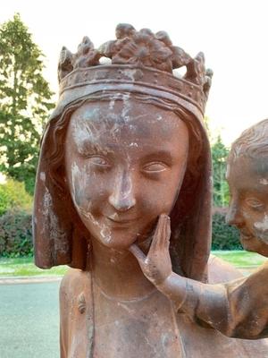 St. Mary With Child Cast Iron Weight 230 Kgs ! style Gothic - style en Cast Iron, France 19th century