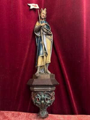 Statue Of Louis Ix Of France With An Accompanying Console style Gothic - Style en Hand - Carved Wood Polychrome , France 19 th century ( Anno 1865 )