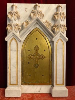 Tabernacle Front style Gothic - Style en Carrara Marble / Brass, France 19 th century ( Anno 1865 )