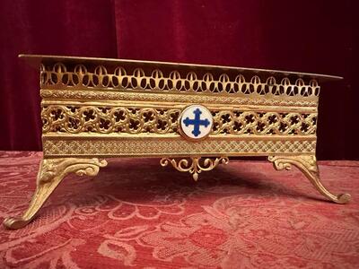 1 Gothic - Style Tabor.