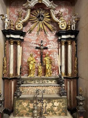 Holy Family Devotion - Shrine en Fully Handmade / Hand - Carved Wood / Glass / Fabrics, Spain 19 th century ( Anno 1825 )