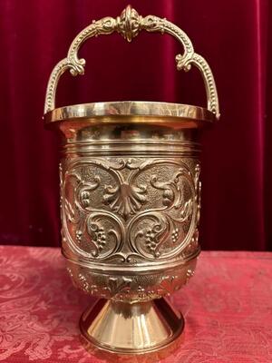 Holy Water Holder en Bronze / Polished and Varnished, Belgium  19 th century ( Anno 1865 )