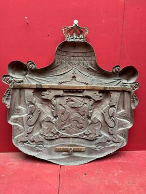 Large Coat Of Arms  en Iron, Nehterlands 19 th century