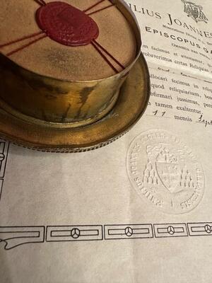 1  Large Reliquary - Relic Ex Veste Interiori St. Therese Of Lisieux With Original Document