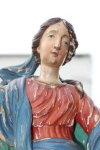 Madonna Statue en wood polychrome, France 18 th century