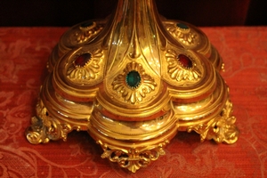Monstrance / Gemstones  en Brass / Bronze / Gilt, France 19th century
