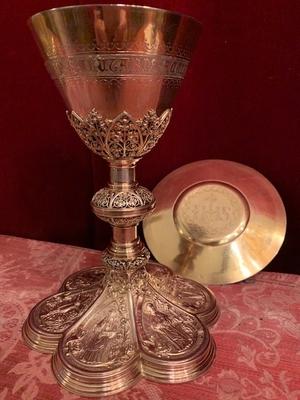 Chalice With Original Paten & Spoon And Documentation. At The Bottem Engraved style Neo Classicistic en Full - Silver, Belgium 19th century