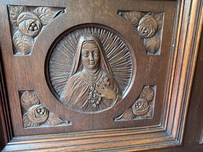 St. Therese Altar  style Neo Classicistic en Oak Wood, Belgium  19 th century ( Anno 1890 )