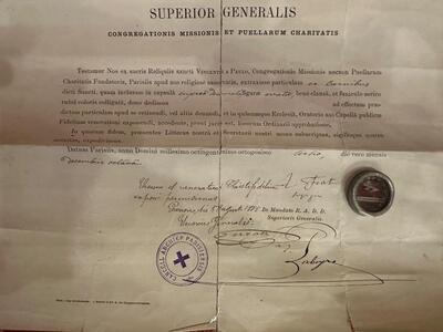 1  Reliquary - First Class Relic Ex Carne St. Vincentius A Paulo With Document