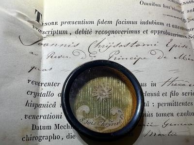 Reliquary - Relic Ex Ossibus St. Joannes Chrysostomos With Original Document en Brass / Glass / Wax Seal, Belgium  19 th century