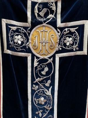 Chasuble  style Romanesque en hand embroidered , Dutch 19th century