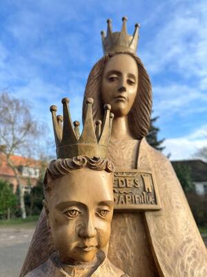 Sedes Sapientiae / St. Mary With Child en Hand - Carved Wood , Netherlands  20 th century ( Anno 1950 )