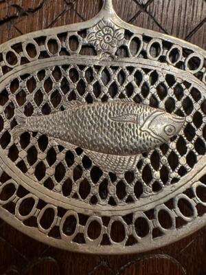 Shield ( Weapon Of Amsterdam ) With High Quality Full Silver Fish - Scoops en Oak / Full Silver, Belgium  19 th century