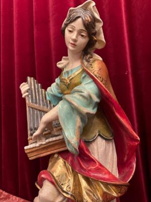 St. Cecilia Sculpture  en Hand - Carved Wood Polychrome / Gilt, Italy  20 th century