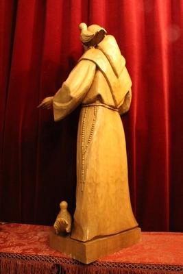 St. Franciscus Statue en hand-carved wood , Dutch 20th century