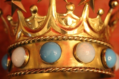 St. Mary Crown en Brass polished Gem Stones, France