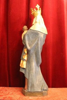 St. Mary With Child en hand-carved wood polychrome, Southern Germany 20th century