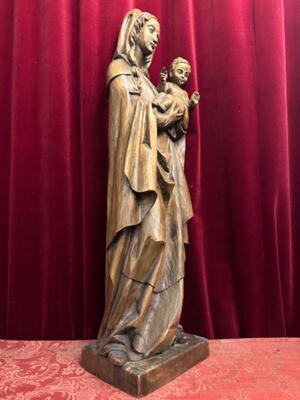 St. Mary With Child Sculpture. en Hand - Carved Wood , Southern Germany 20 th century