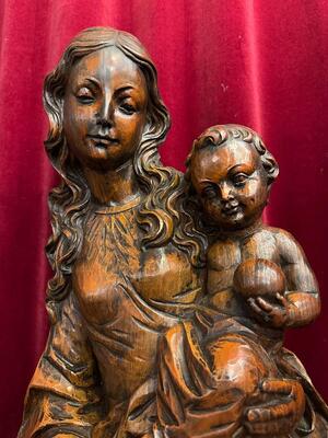 St. Mary With Child Sculpture. en Hand - Carved Wood , 20 th century