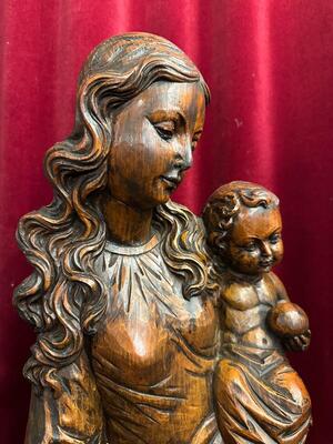 St. Mary With Child Sculpture. en Hand - Carved Wood , 20 th century