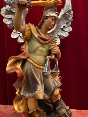 St. Michael Statue  en hand-carved wood polychrome, Southern Germany 20th Century