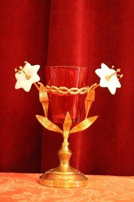 Standing Sanctuary Lamp en Brass / Gilt / Porcelain Lilies / Glass, France 19th century