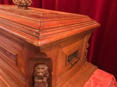 Unique Relic - Box en hand - carved Elements Oak, Belgium 20th century