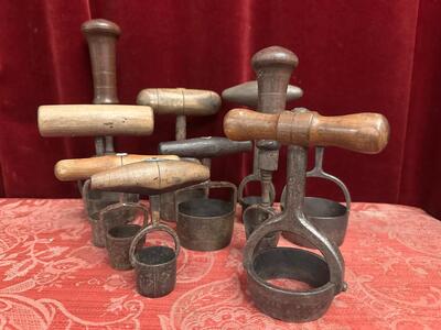 10  Die Cutting For Hosts / Museum Pieces