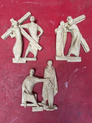 Stations Of The Cross  en Terra - Cotta , Netherlands  20 th century