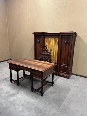 Office Furniture  style Gothic - Style en Wood Walnut, France 19 th century