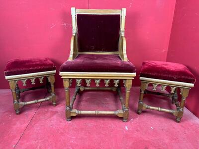 Set Of Priest Altar - Seats. style Gothic - Style en Oak Wood / Red Velvet, Netherlands  19 th century ( Anno 1885 )