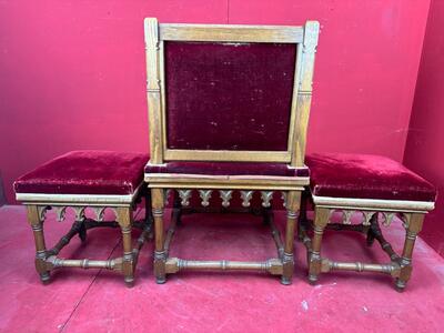 Set Of Priest Altar - Seats. style Gothic - Style en Oak Wood / Red Velvet, Netherlands  19 th century ( Anno 1885 )