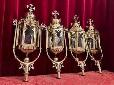 Exceptional Matching Lanterns style Gothic - Style en Brass / Bronze / Polished and Varnished / Glass, Belgium  19 th century ( Anno 1885 )