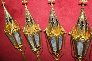 Matching Procession Lanterns style Gothic - style en brass / gilt / Glass, France 19th century