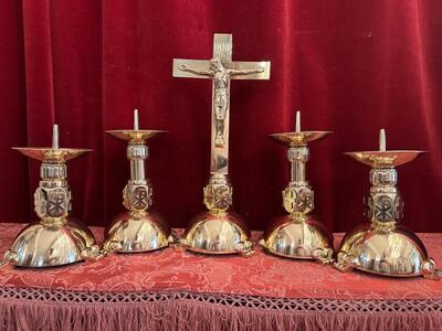 Altar - Set Matching Candle Sticks With Cross. Measures Candle Sticks Without Pin style art - deco en Brass / Bronze / Polished and Varnished, Belgium  20 th century ( Anno 1930 )