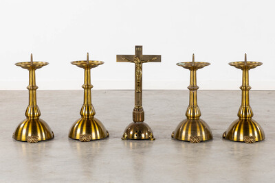 Candle Sticks With Machting Cross Expected ! style art - deco en Brass / Bronze , Belgium  20 th century ( Anno 1930 )