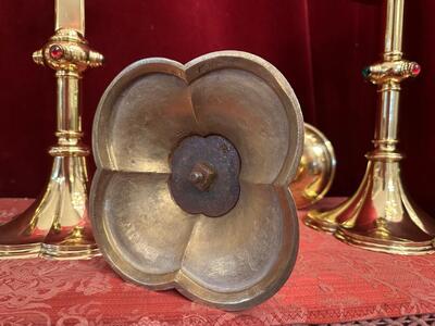 Matching Candle Sticks & Cross Height Without Pin. Measures Cross : H 68 Cm X W 31 Cm X D 20 Cm style Gothic - Style en Brass / Bronze / Polished and Varnished / Stones, Belgium  19 th century ( Anno 1885 )