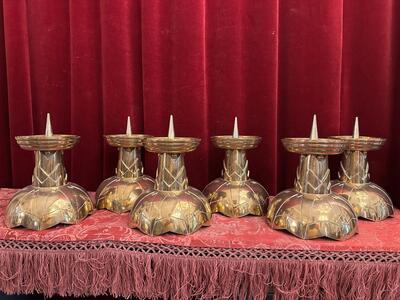 Matching Candle Sticks Height Without Pin. style art - deco en Bronze, Belgium  20 th century ( Anno 1930 )