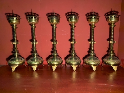 Matching Candle Sticks Altar Set Height Without Pin. style NEO-CLASSISISTIC en Brass / Bronze, Belgium 19th century ( anno 1890 )