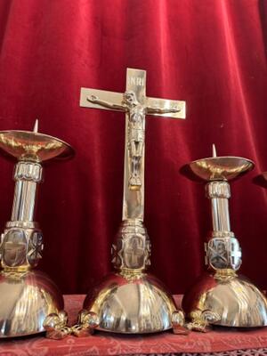 Altar - Set  Candle Sticks With Matching Cross. Measures Candle Sticks Without Pin style art - deco en Brass / Bronze / Polished and Varnished, Belgium  20 th century ( Anno 1930 )