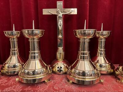 Altar - Set Matching Candle Sticks With Cross. Measures Candle Sticks Without Pin style art - deco en Brass / Bronze / Polished and Varnished, Belgium  20 th century ( Anno 1930 )