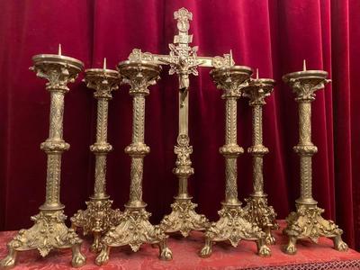 Altar - Set Candle Sticks With Matching Cross. Height Cross:  80 Cm  H X 38 Cm W.  style Romanesque - Style en Bronze / Gilt, France 19th century ( anno 1875 )